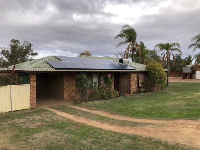 Feature Packed on Essex Street, Northampton