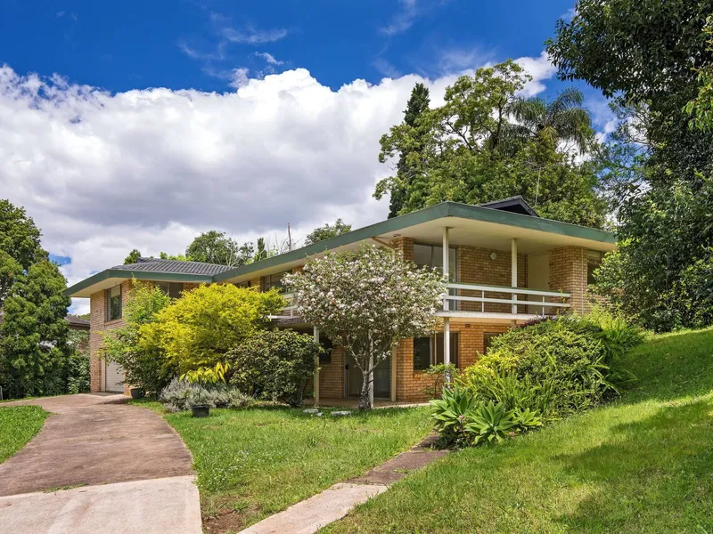 Private 4 Bedroom home with self-contained retreat!