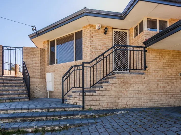 A cut above the neighbours. Well-built Solid House
