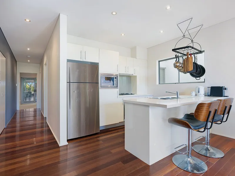 Modern Apartment in the Heart of Dee Why