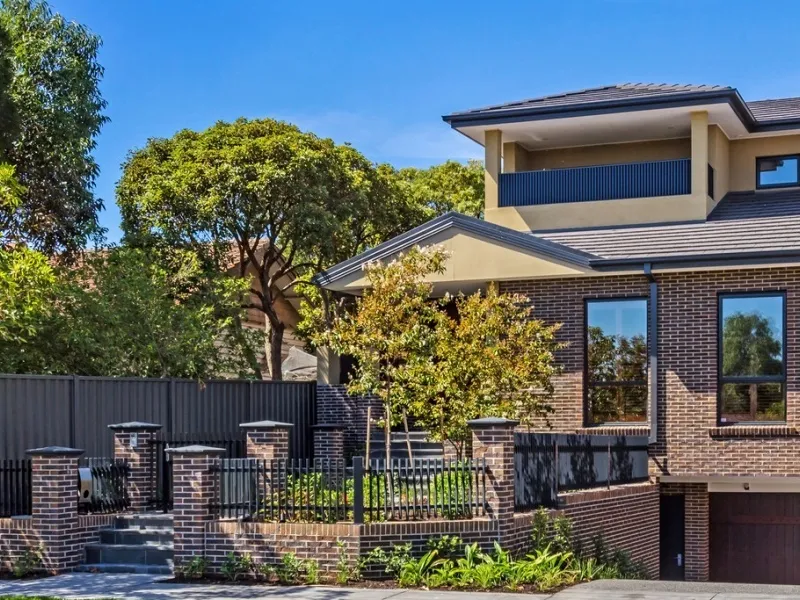 Stunning and Luxurious Family Home *2 Weeks Free Rent*