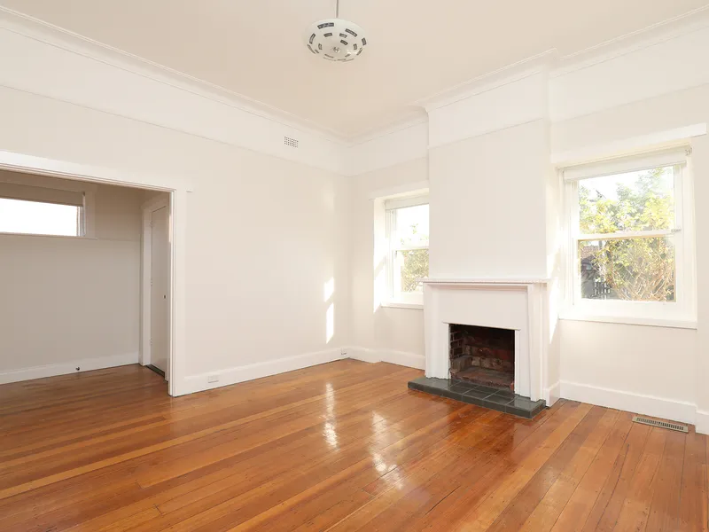 RENOVATED CALIFORNIAN BUNGALOW