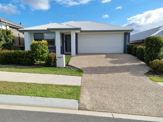 Beautiful family home - as new! This will not last.