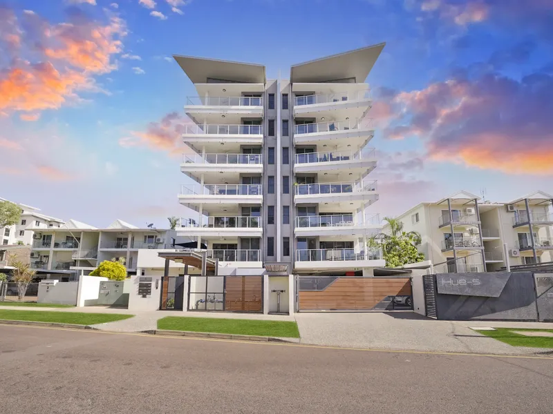 TOP FLOOR DIAMOND IN BOUTIQUE COMPLEX