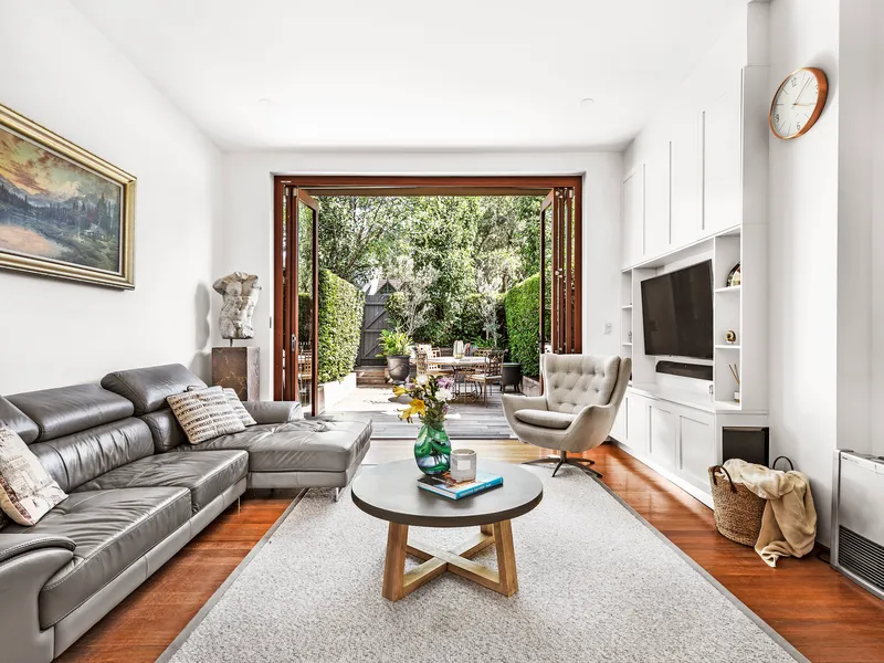 Classic Victorian Terrace Boasts Flawless Indoor/Outdoor Living