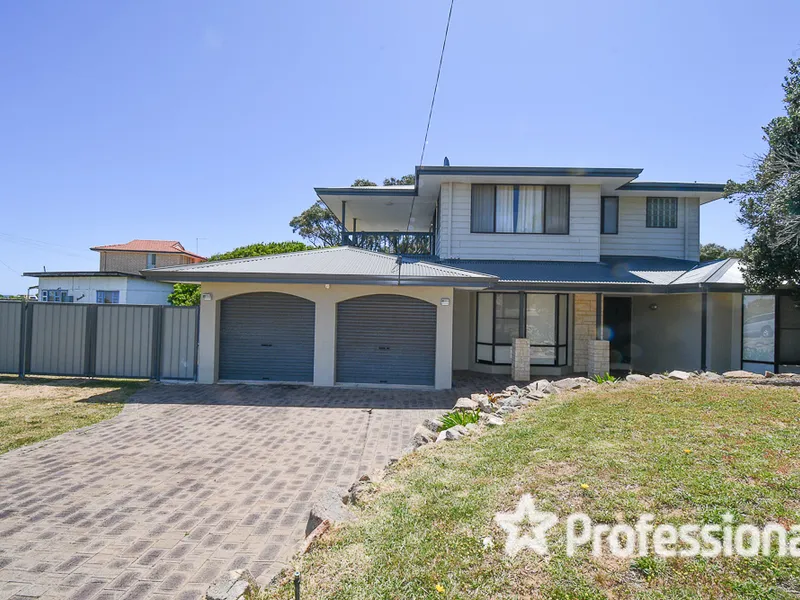 Large Family Home with Ocean Views!