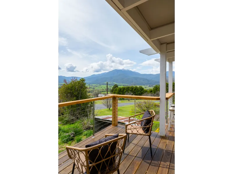 Big house, big block , Bogong views!