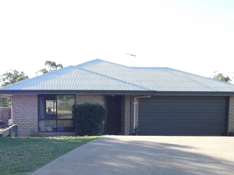 QUALITY HOME  QUIET AREA  GREAT BLOCK