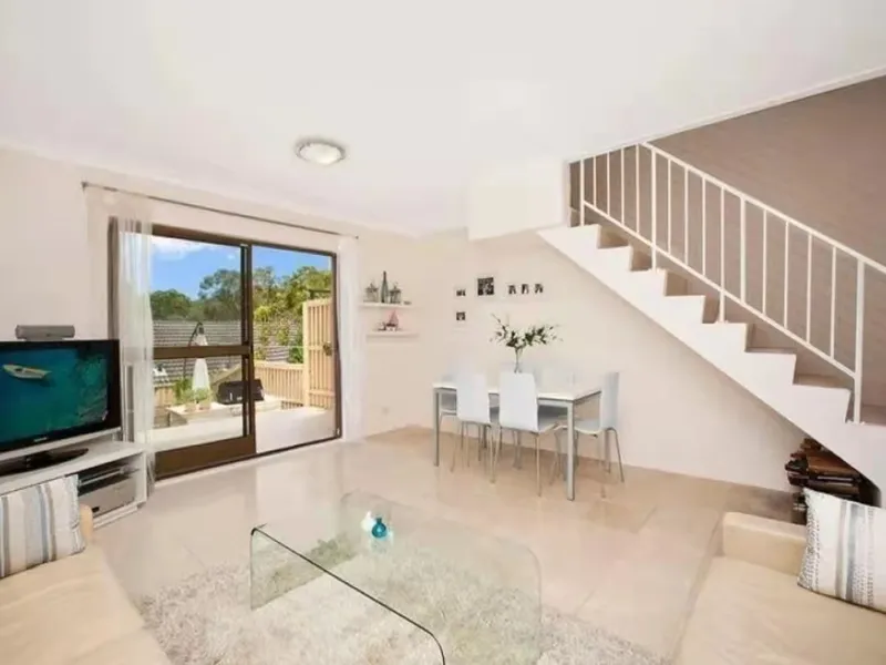 Quiet & Close to MQU & Bathtub & Kitchen Island