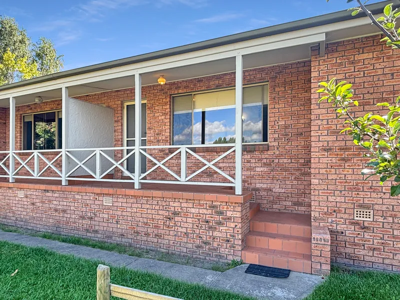 TWO BEDROOM UNIT WITH RURAL VIEWS