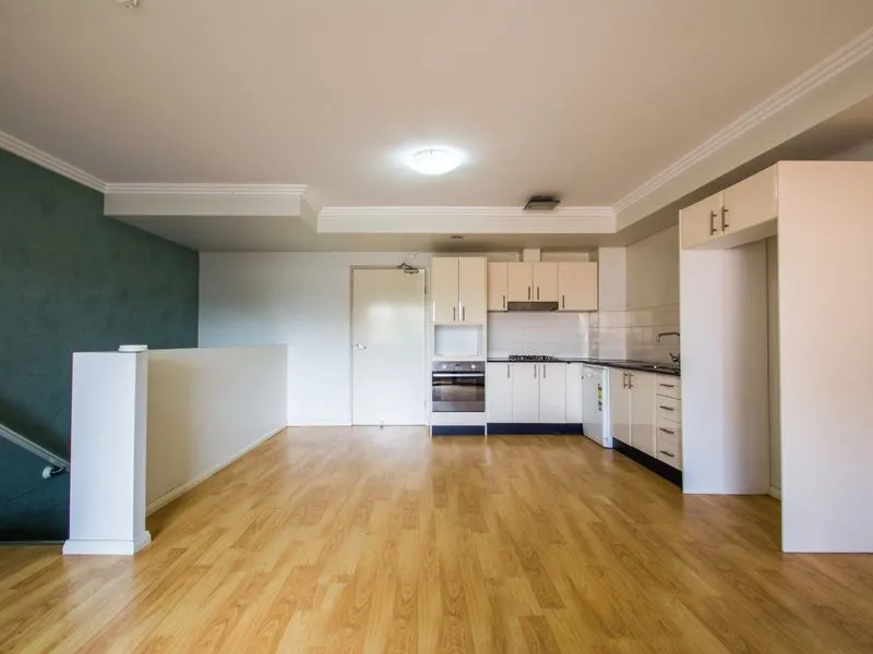 2 BEDROOM UNIT CLOSE TO EVERYTHING!!