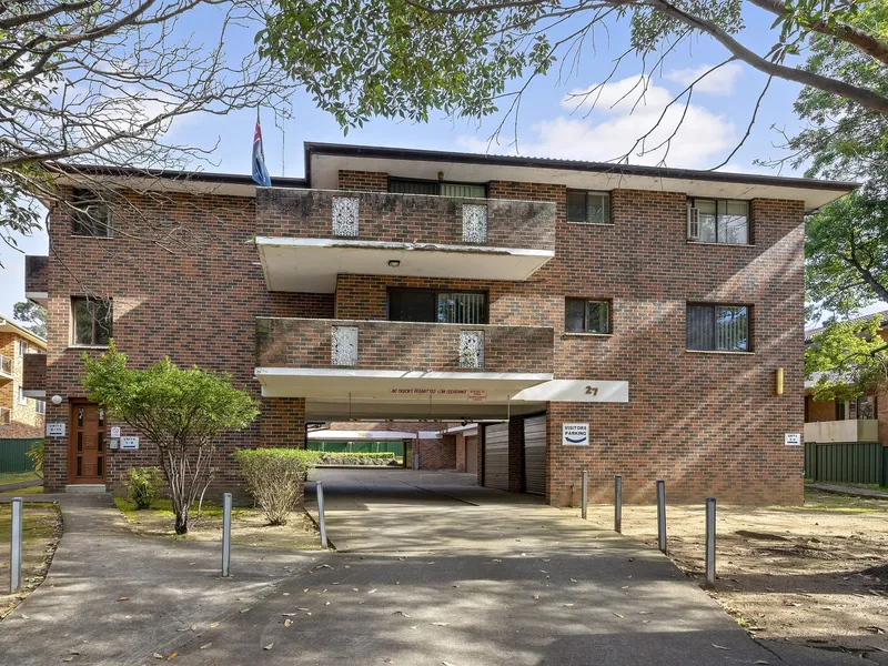 Renovated Two Bedroom Unit in Westmead