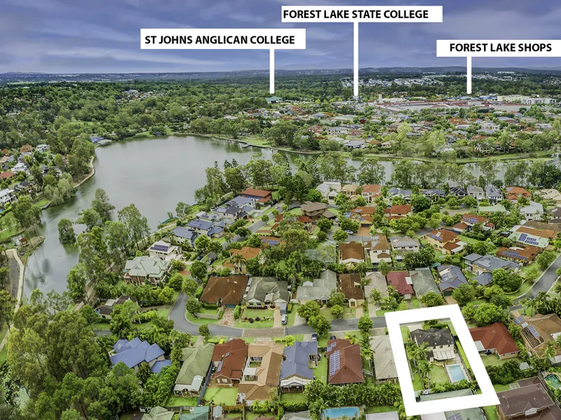 Double Storey Delight - In Lake Precinct!!