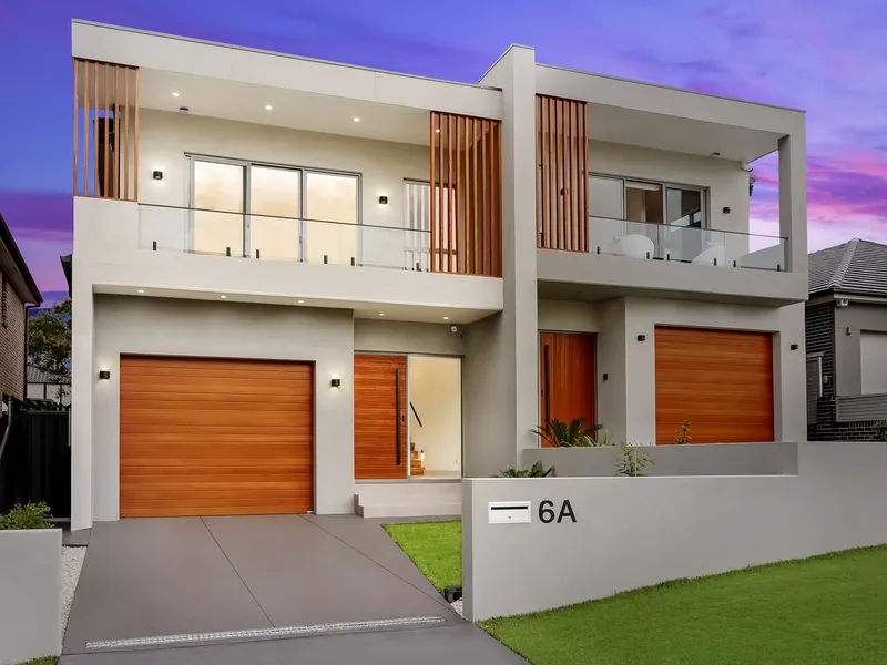 Near new home exhibiting premium craftsmanship