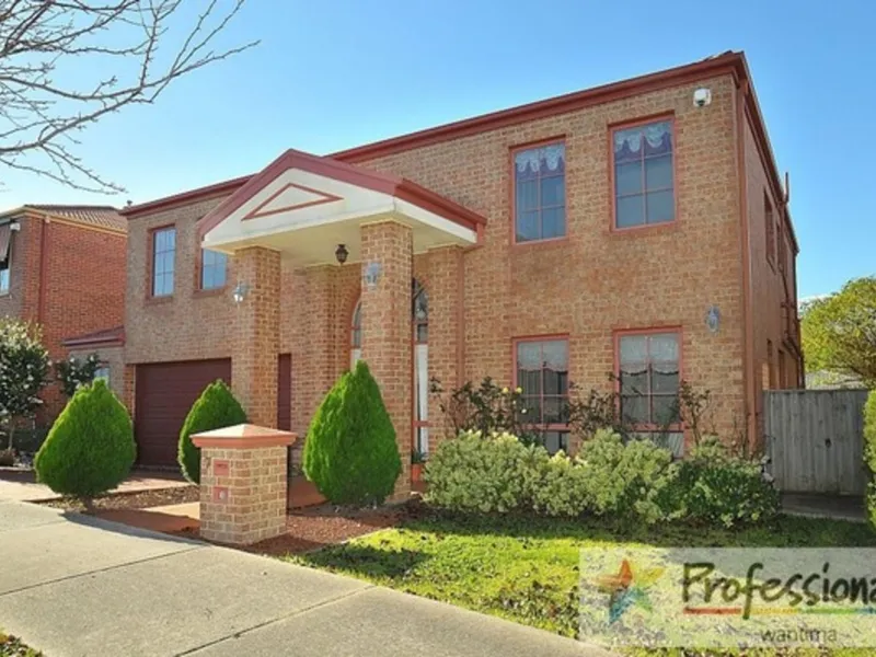 MAGNIFICENT FAMILY HOME