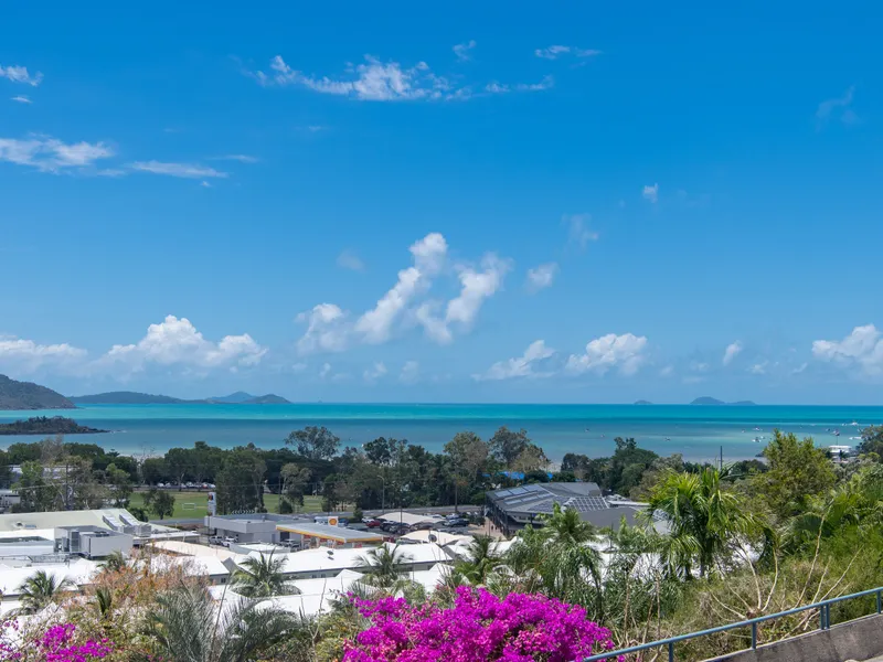 Whitsunday Harbour - Impressive Sea Views