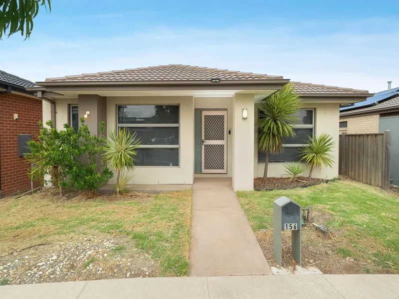 Fresh & Bright - Call This HOME !!