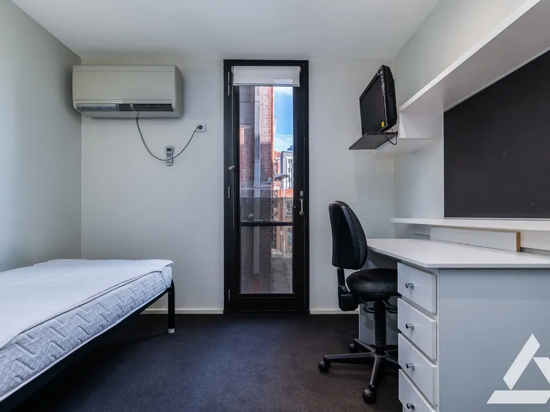 Fully Furnished Studio - close to RMIT and Melbourne University