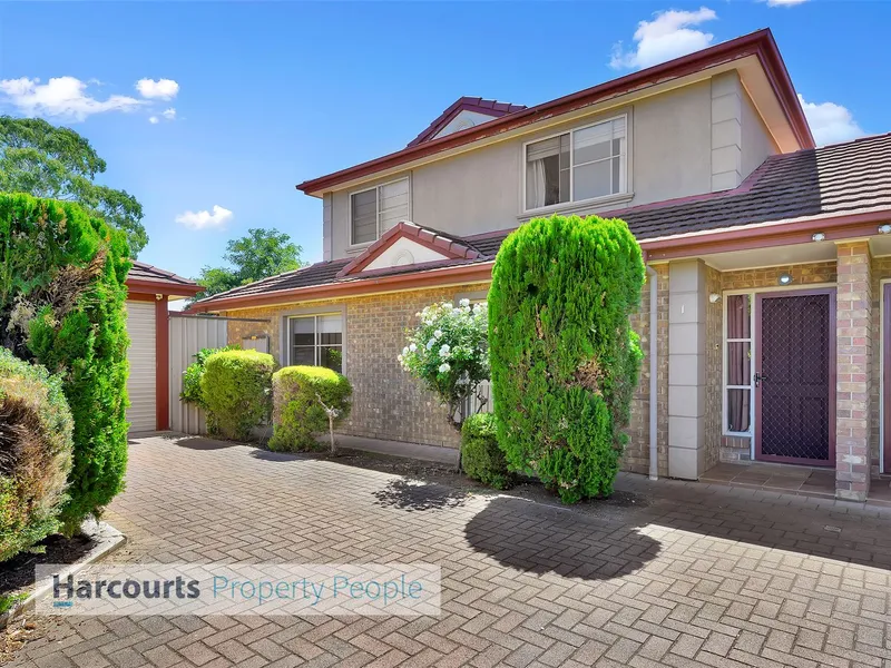 4 Bedroom Townhouse! Prime location, in a nice setting.