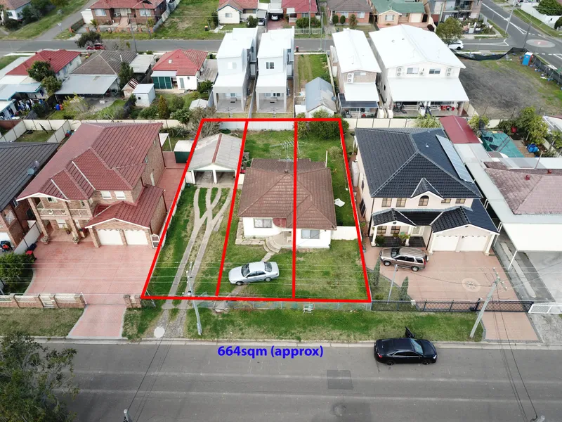 ATTENTION DEVELOPERS (3 LOTS)