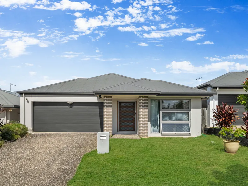 Low-Maintenance Modern Home!