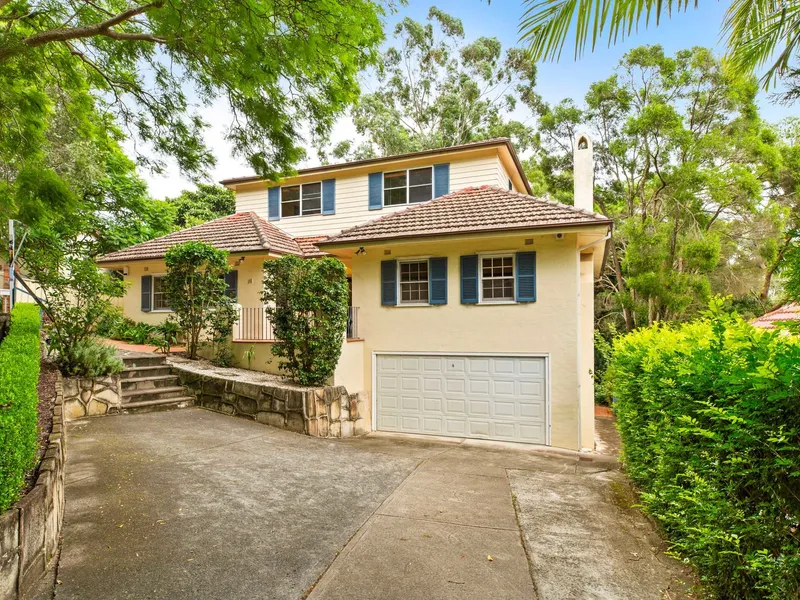 Immaculately presented family home in peaceful, leafy & convenient location, short walk away to city transport, whilst also being close Chatswood CBD