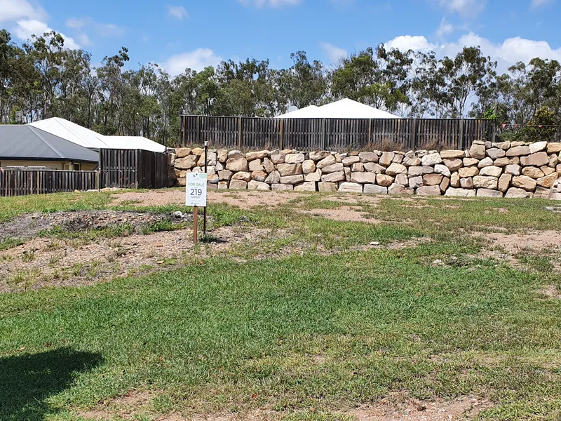 Don't miss out! Level block with peaceful surrounds