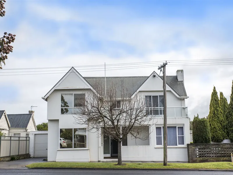 City Elegance in the Country