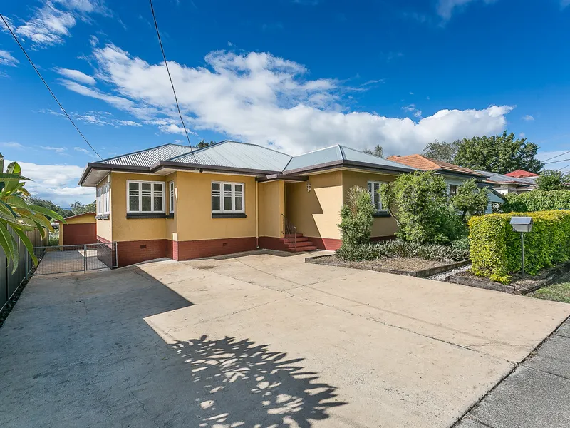 ART DECO WITH SERIOUS SHED SPACE.