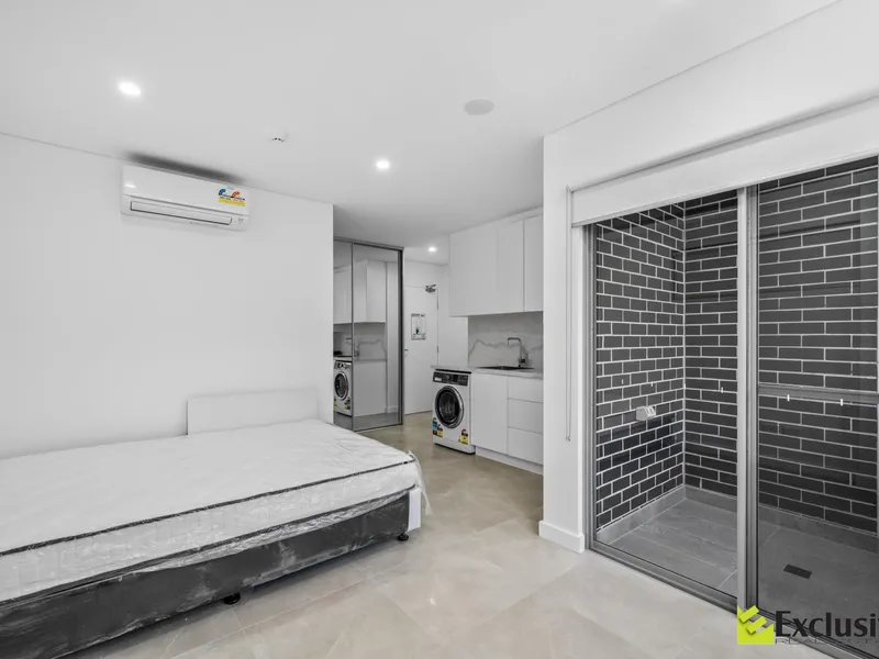 FULLY EQUIPPED STUDIO WITH FREE WIFI!