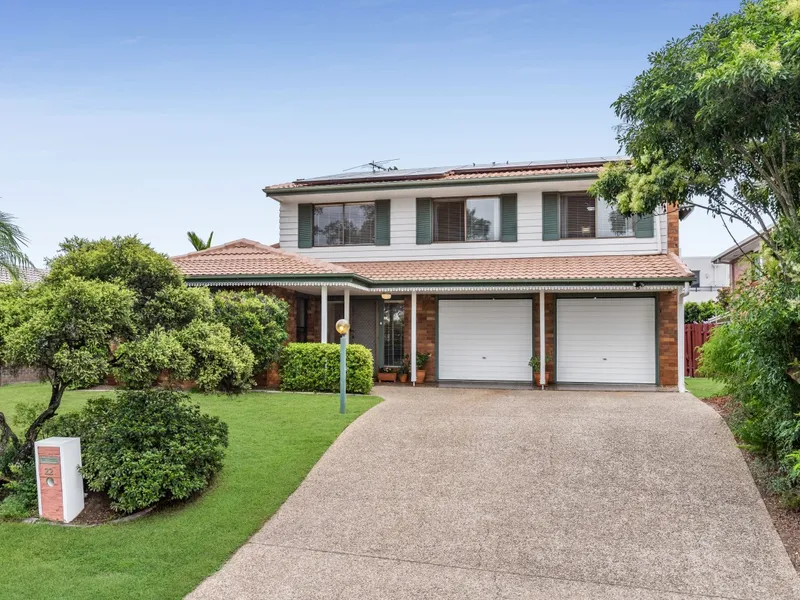 Immaculate Family Home in Elevated Position