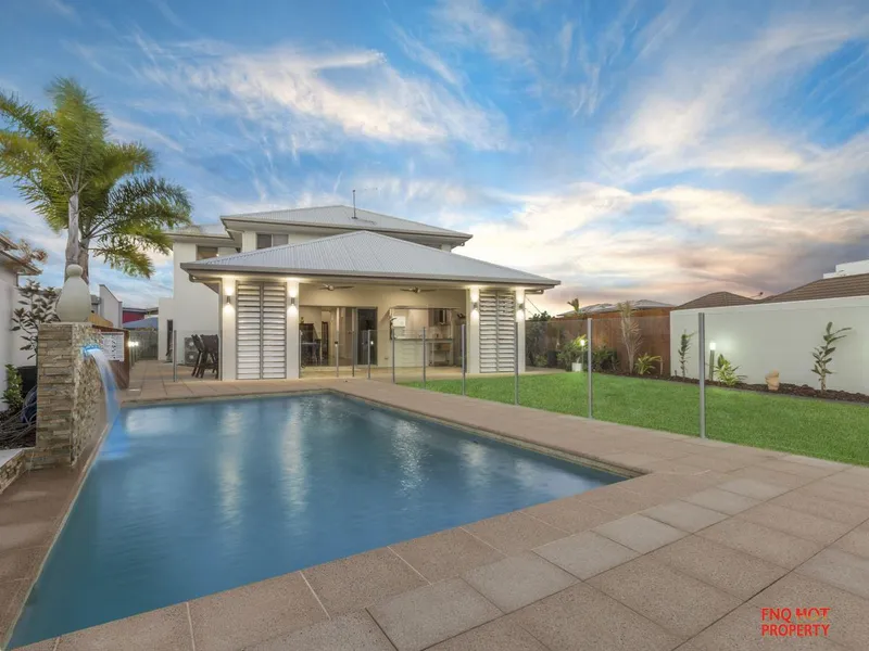 Exceptional Canal Residence