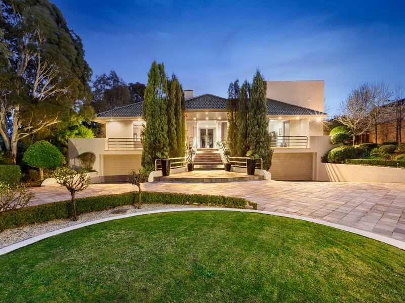 136-Squares Of Luxury On A Private Acre Playground