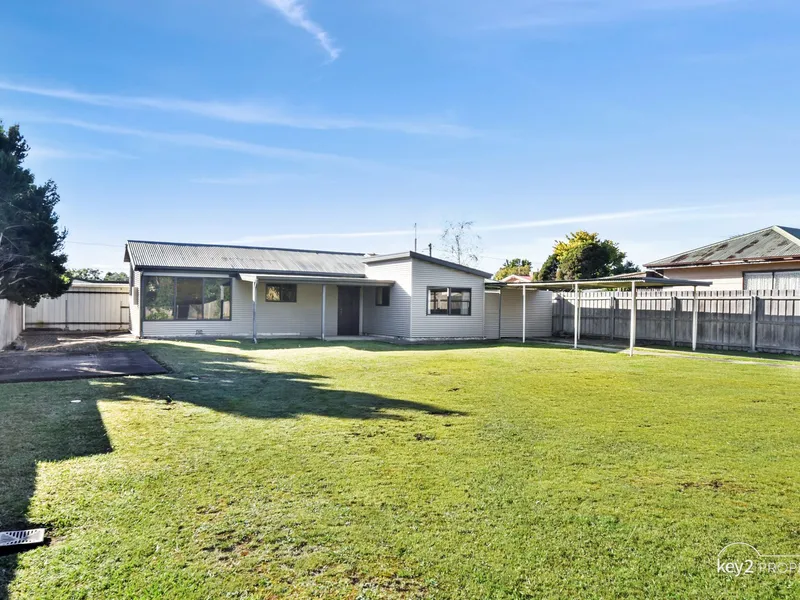 Renovation Opportunity Moments from the Water!