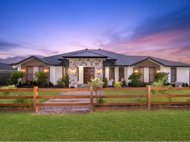 Your opportunity to live on Ninth Avenue!