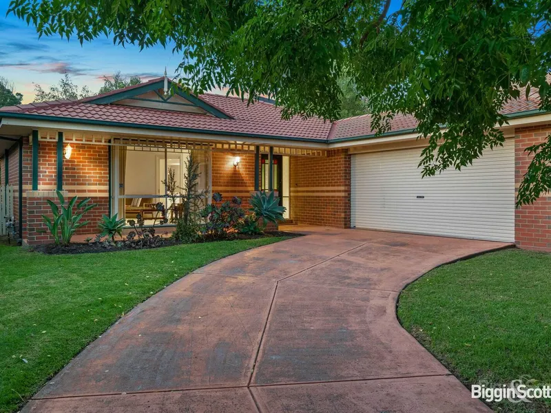 CHARMING NORTH SIDE FAMILY LIVING