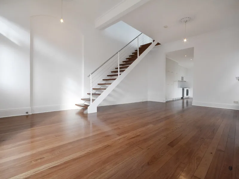 BRIGHT & SPACIOUS TERRACE IN HEART OF JUNCTION