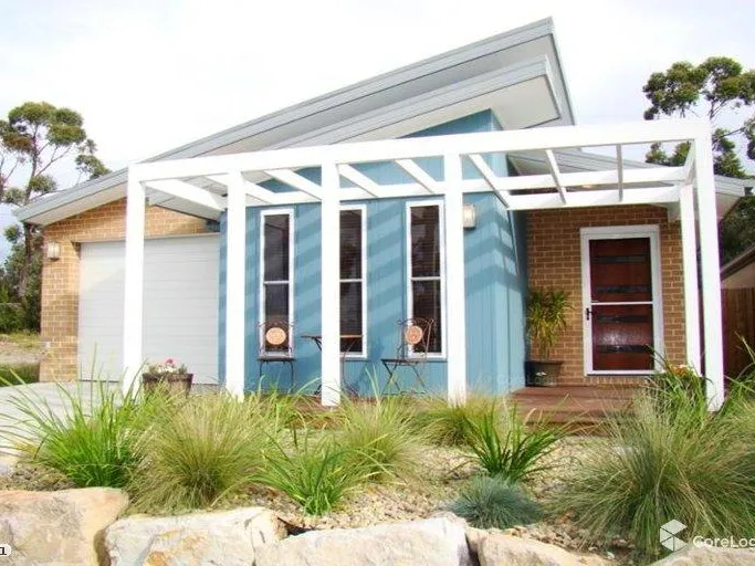 Lovely Family Home Close to Shops and Parks