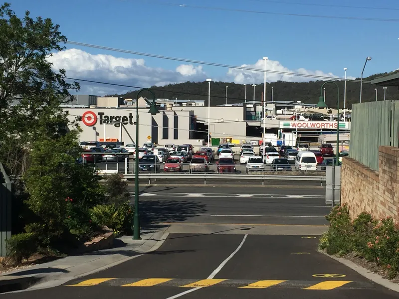 Modern Townhouse Across Westfield Carindale