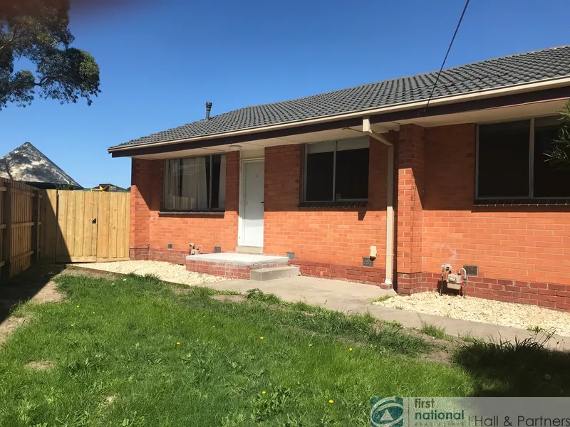 Two bedroom unit in a fantastic location