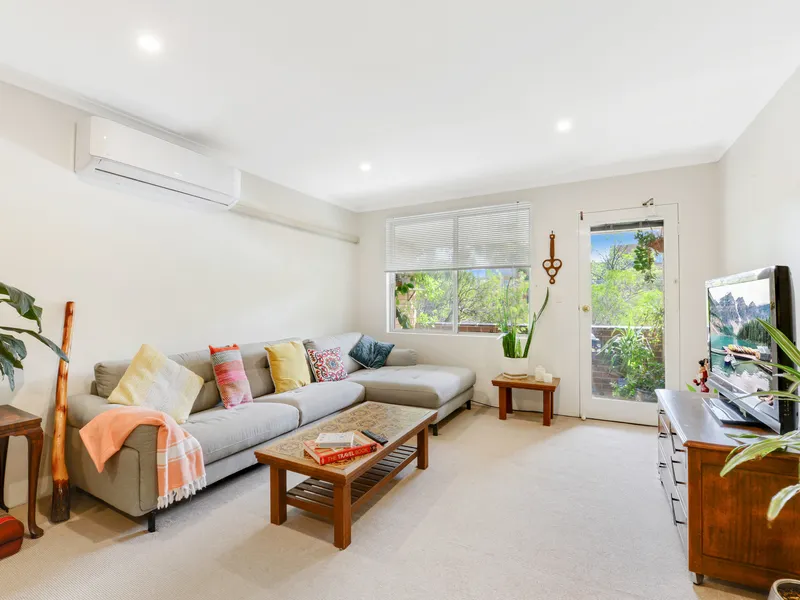 Spacious Pet Friendly Apartment  