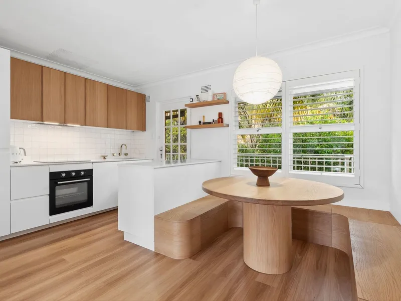 North Facing Light Filled Apartment