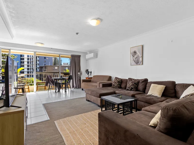 Premier Position - Small Prestige Beachside Building
