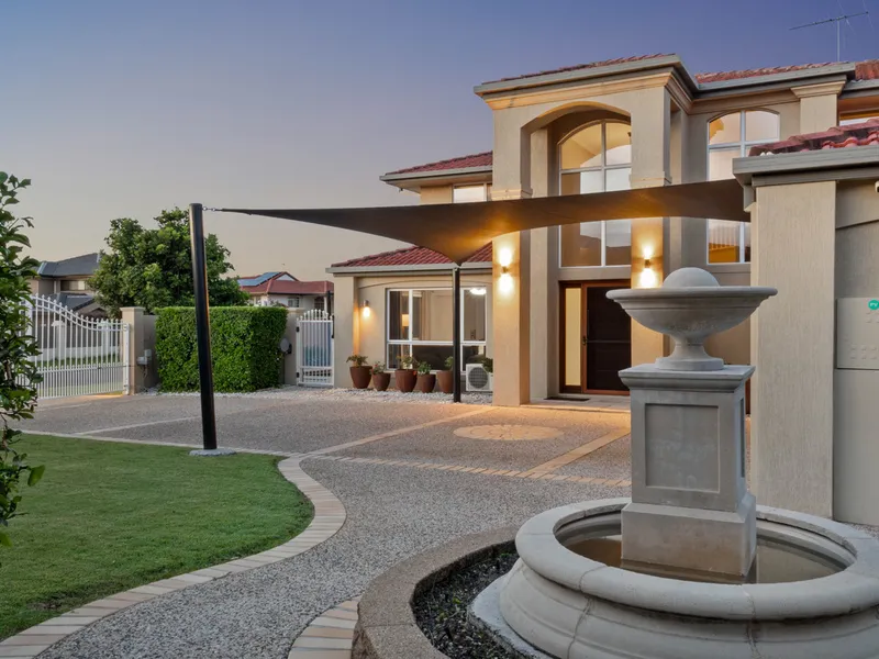 Elegance, opulence and grand proportions in the exclusive Fairways Estate