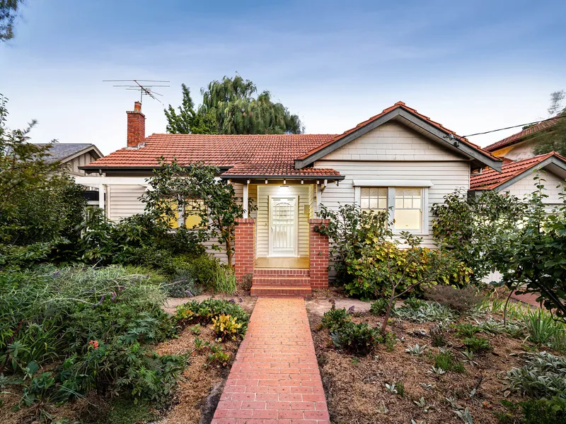 A botanic paradise surrounded by prestigious schools