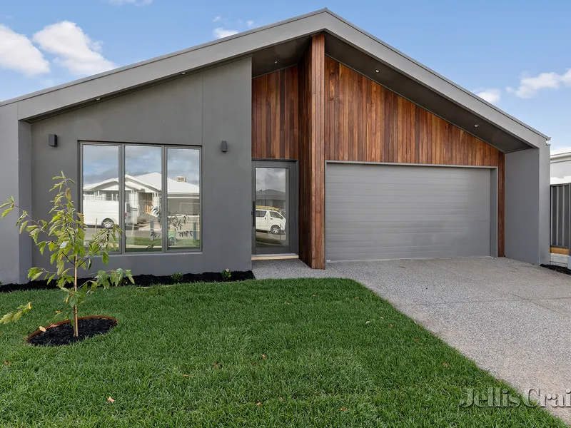 Location & High-end luxury!