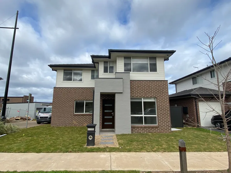 Spacious, Sunny, School at Door Step | Perfect Family Home