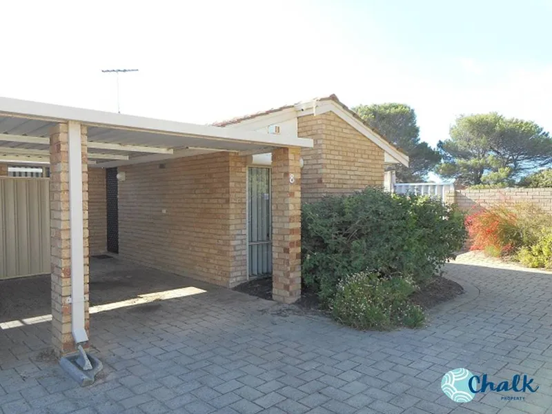 GREAT LOCATION & HUGE SIDE ACCESS!!