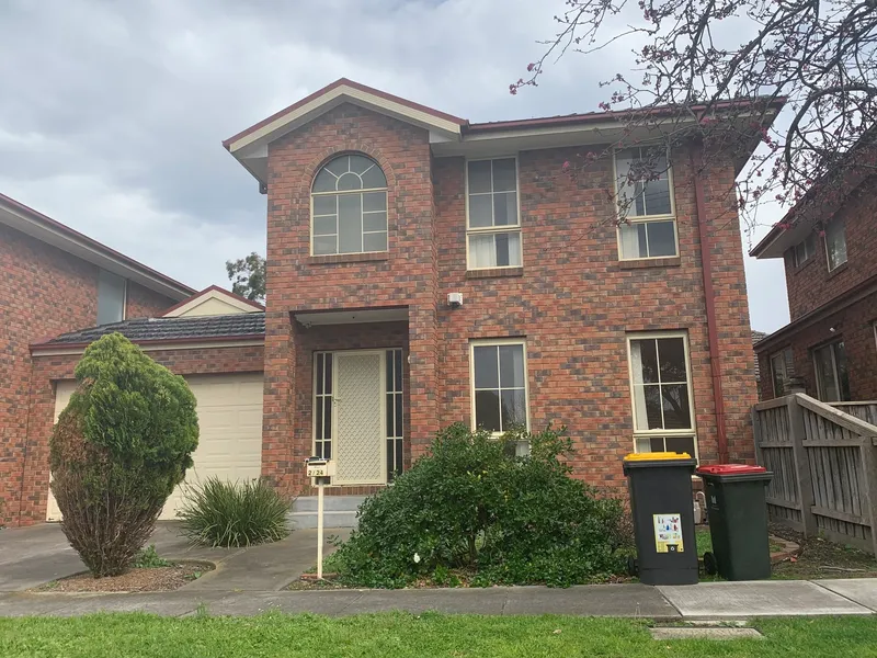 STYLISH LIFESTYLE WALK TO MONASH UNI