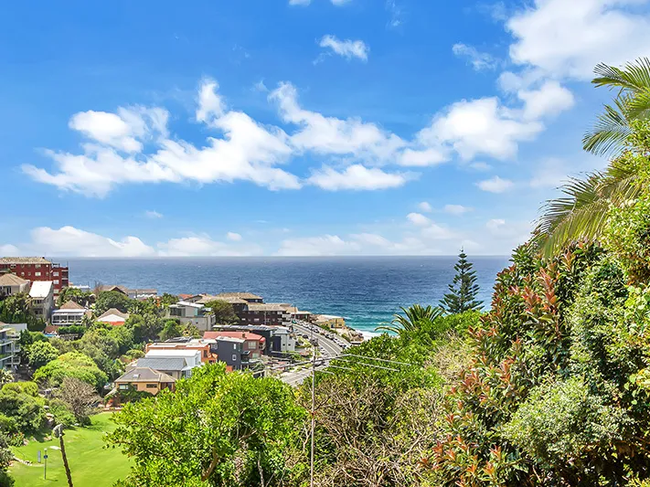 Luxury north east 3 bedroom apartment